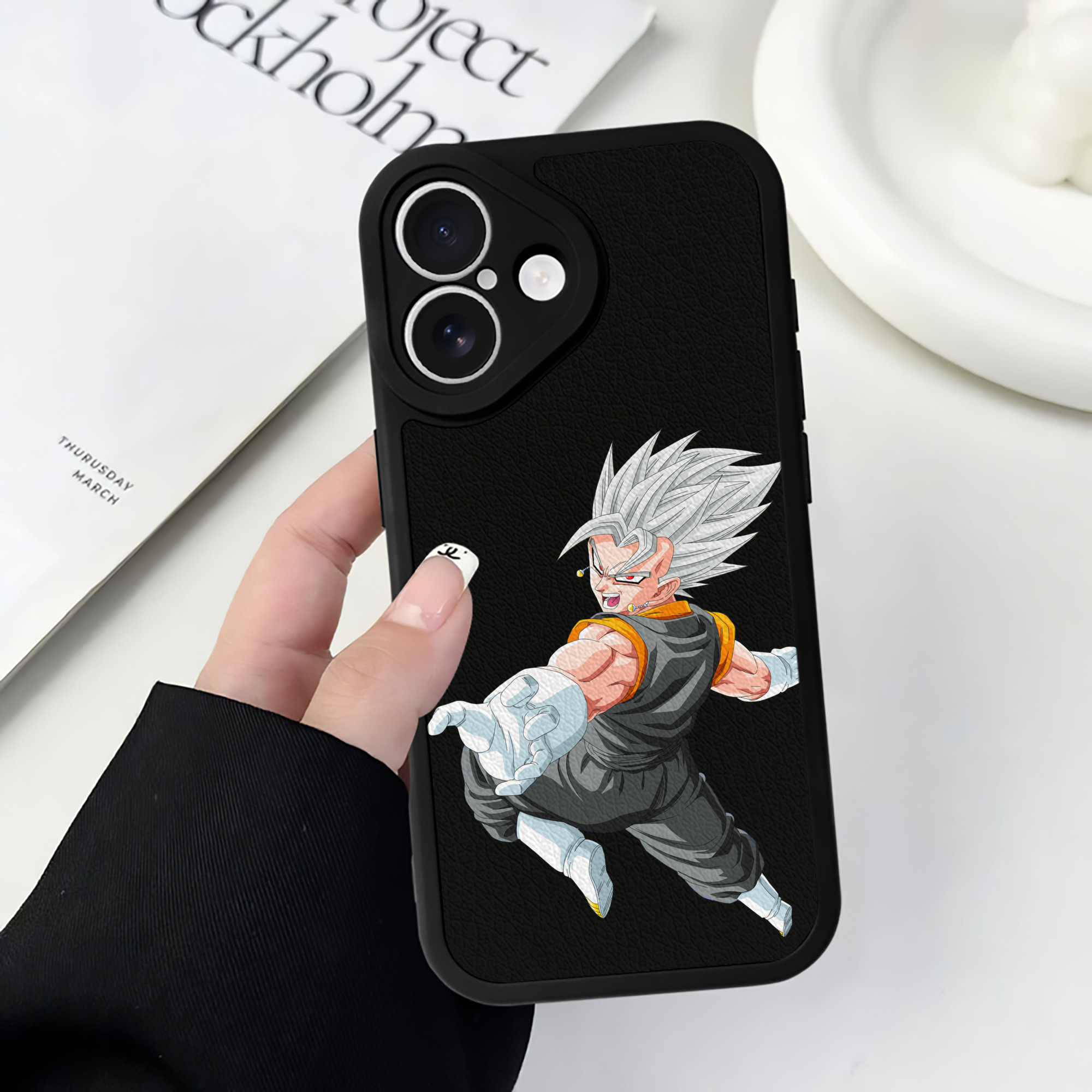 （画像用） ドラゴンボール ベジータ四世（Bejīta Yonsei）DRAGON BALL Vegeta IV 【iPhone 16シリーズ対応】シリコンスマホケース（レザー調） 材質：シリコン